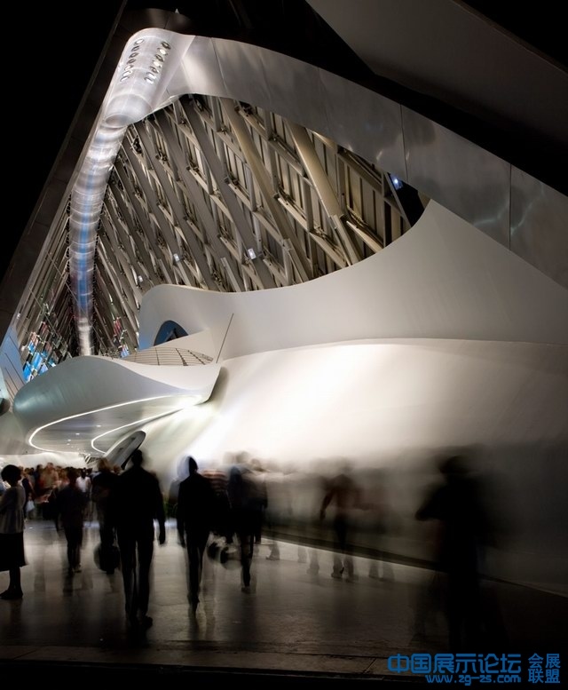 Zaragoza-Bridge-Pavilion-33.jpg