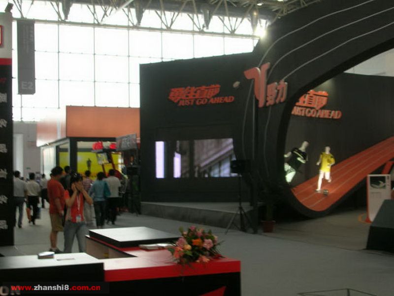 1904863qde4.jpg
